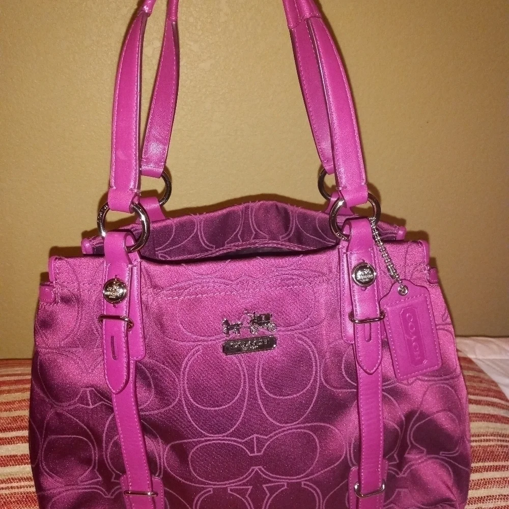🖤Rare Coach Berry op art jacard signature satchel/tote - Picture 3 of 11